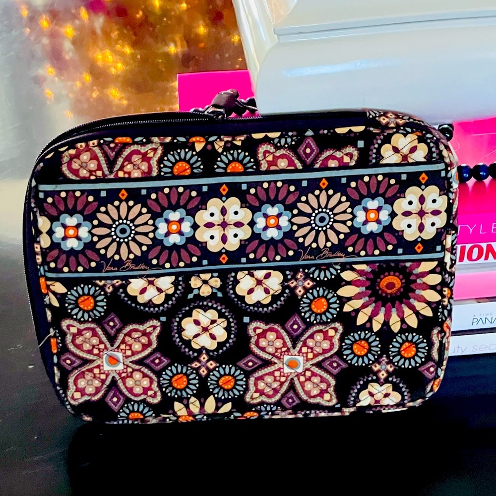 NWOT Rare Retired Vera Bradley Canyon Brown Tablet Sleeve